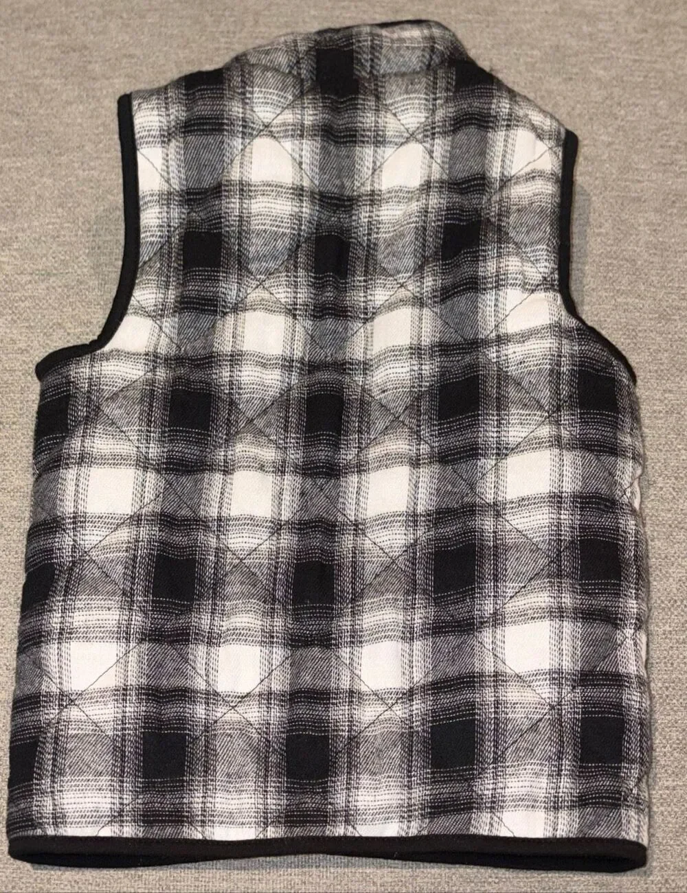 Black and White zip up vest size 3T